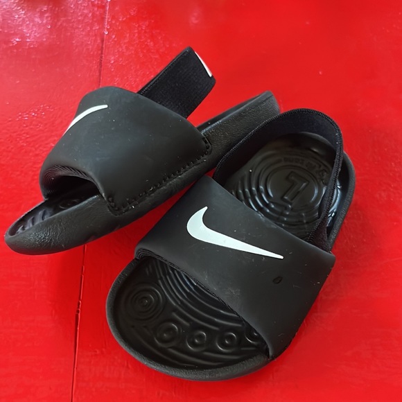 NIKE Toddler Slides size 4c - Picture 3 of 6